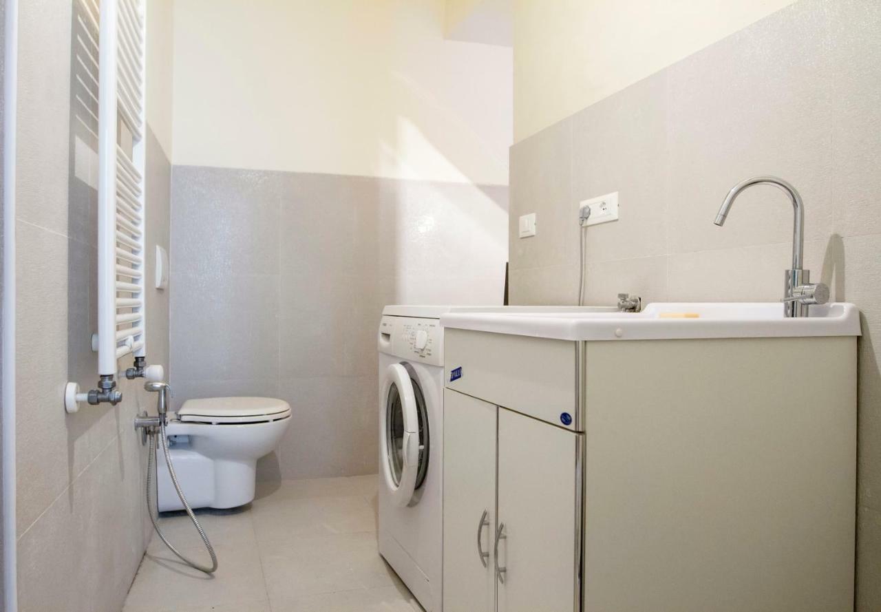 Luxrent Apartment Castello Turin Exterior photo
